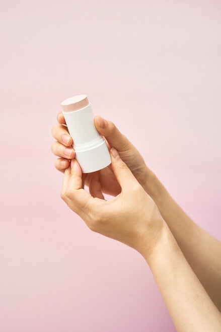 SKIN 1004 - MADAGASCAR CENTELLA POREMIZING QUICK CLAY STICK MASK 27G